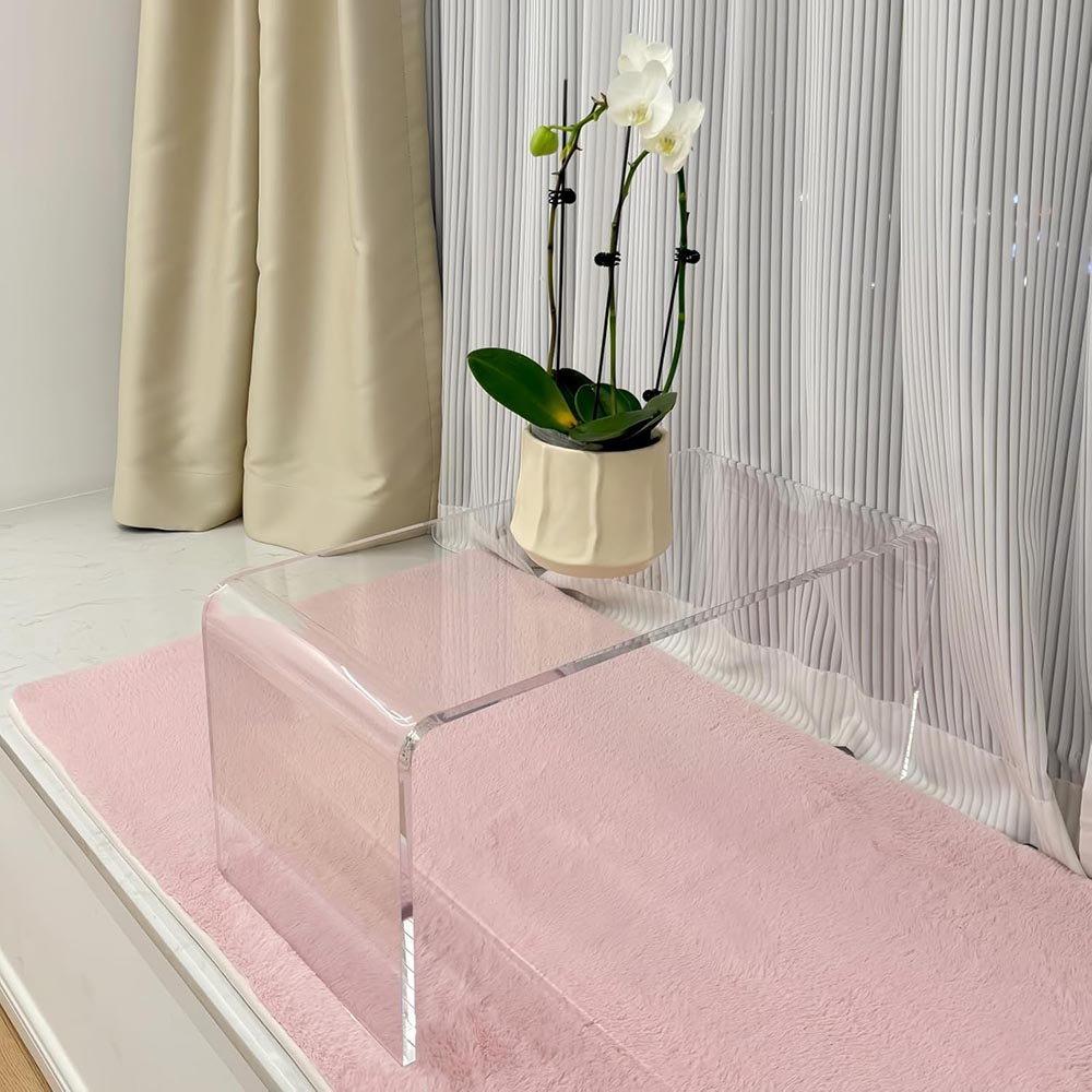 21″ Clear Acrylic C-Shape Waterfall End Table 21″ Clear Acrylic C-Shape Waterfall End Table